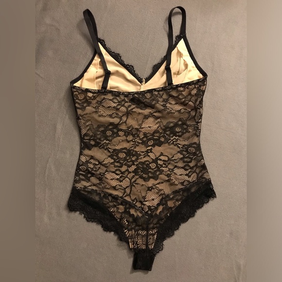 NEW Lace Bodysuit - Picture 5 of 15